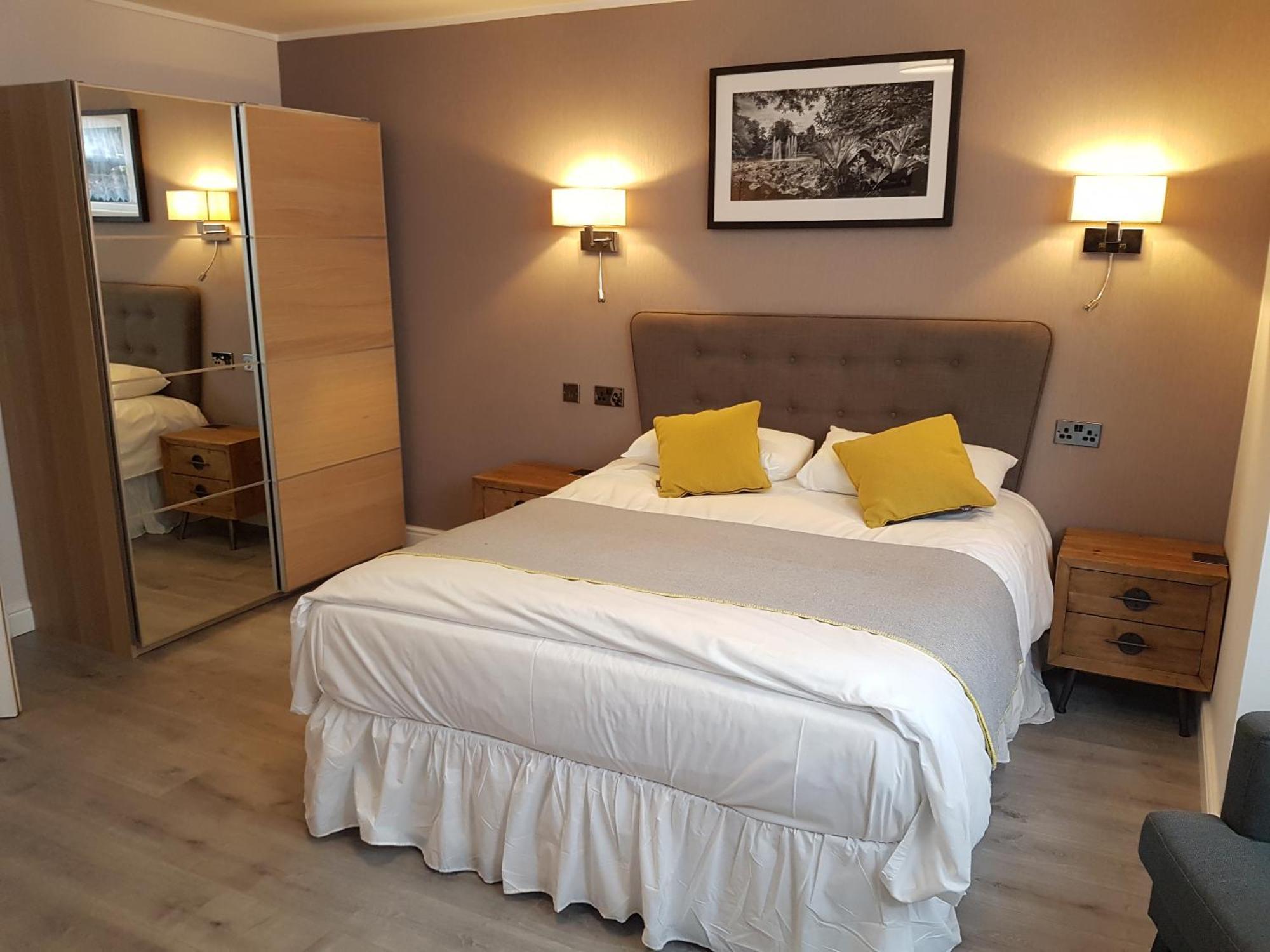 Victoria Park Lodge Leamington Spa Bagian luar foto